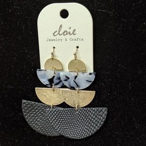 NWT Cloie Gold, Black, and White Dangle Earrings